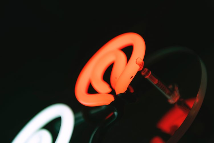 Atomic 212° neon light close up